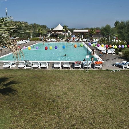 New Camping Le Tamerici Чечина Екстериор снимка