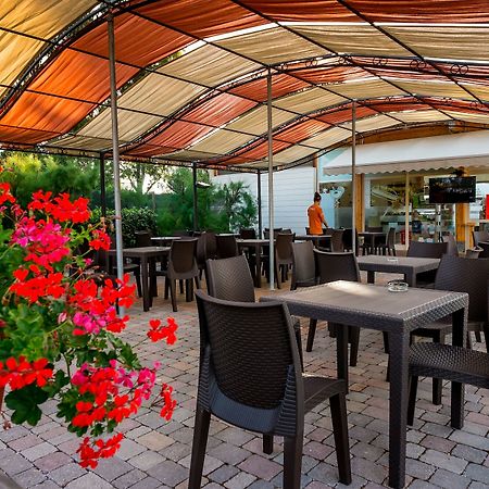 New Camping Le Tamerici Чечина Екстериор снимка